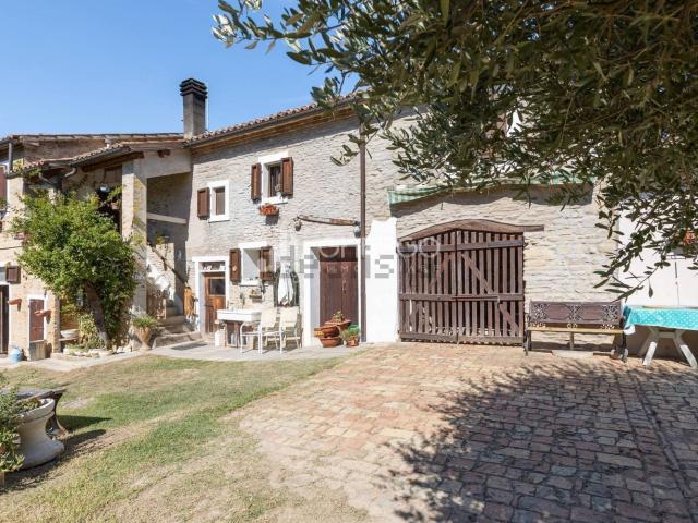 Villetta indipendente in vendita di 210 m² in Frazione Gallignano, 8