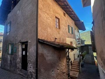 Villetta indipendente in vendita di 210 m² in Frazione Stedro, 21