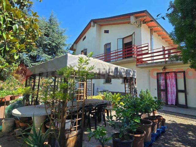 Villetta indipendente in vendita di 210 m² in Località San Zeno