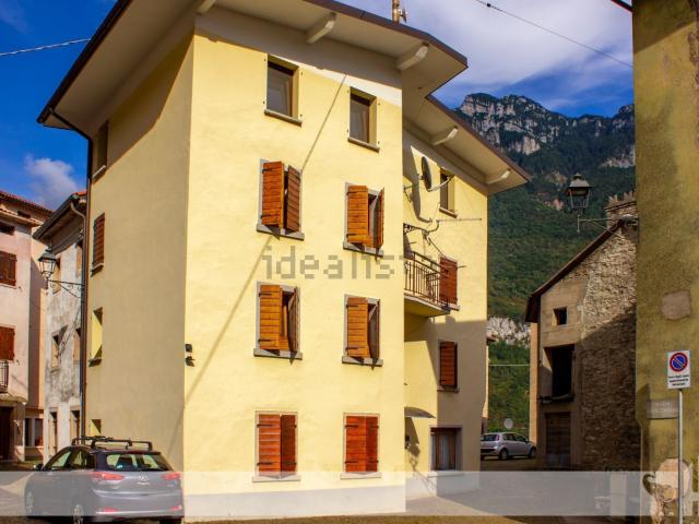 Villetta indipendente in vendita di 210 m² in Piazza della Fontana, 1