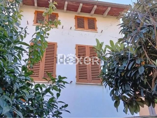 Villetta indipendente in vendita di 210 m² in Via di Gabbiana