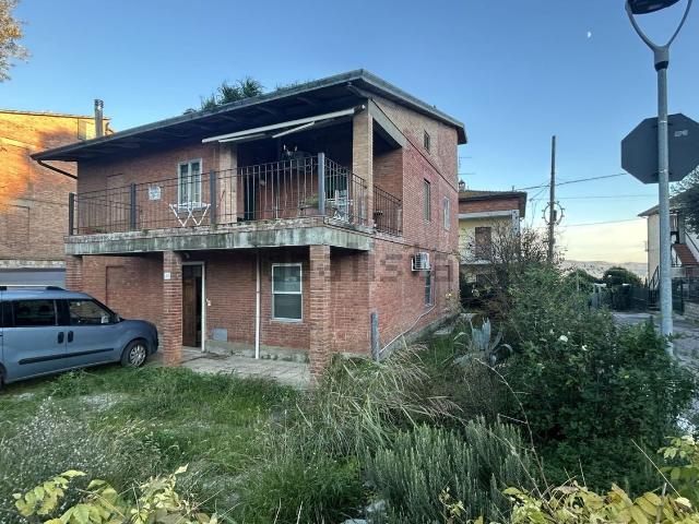 Villetta indipendente in vendita di 210 m² in Strada Statale 317