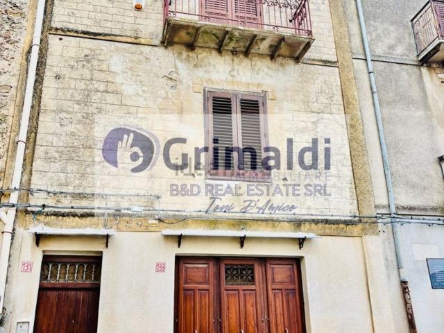 Villetta indipendente in vendita di 211 m² in Via Giuseppe Garibaldi, 131