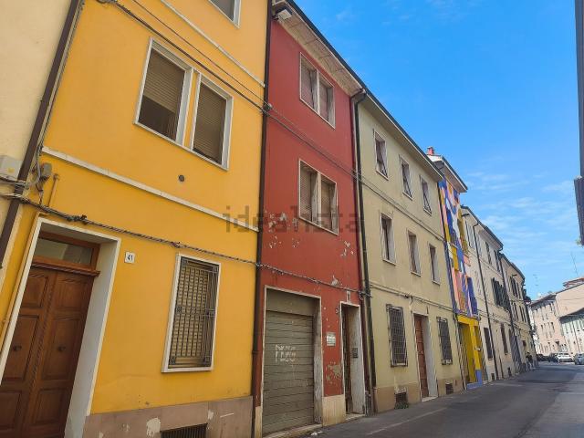 Villetta indipendente in vendita di 211 m² in Via della Croce, 39
