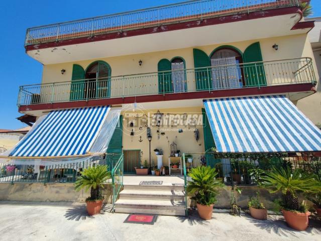 Villetta indipendente in vendita di 211 m² in Via XXV Aprile, 1