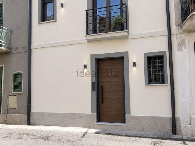Villetta indipendente in vendita di 211 m² in Vico II Porta Nuova, 12