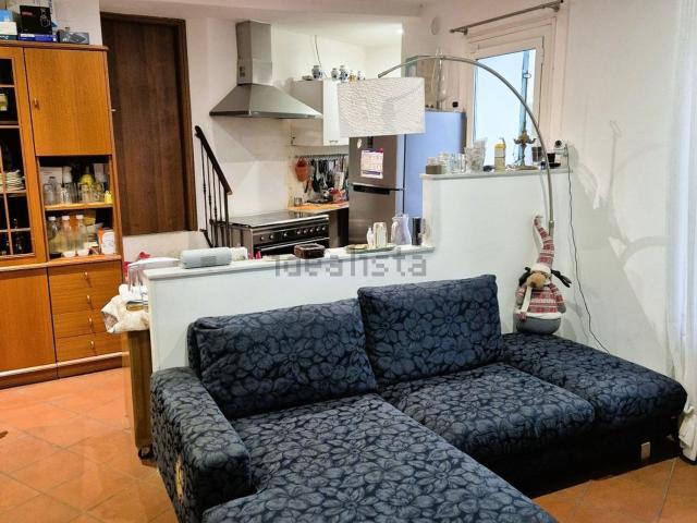 Villetta indipendente in vendita di 211 m² in Corso Dante Alighieri