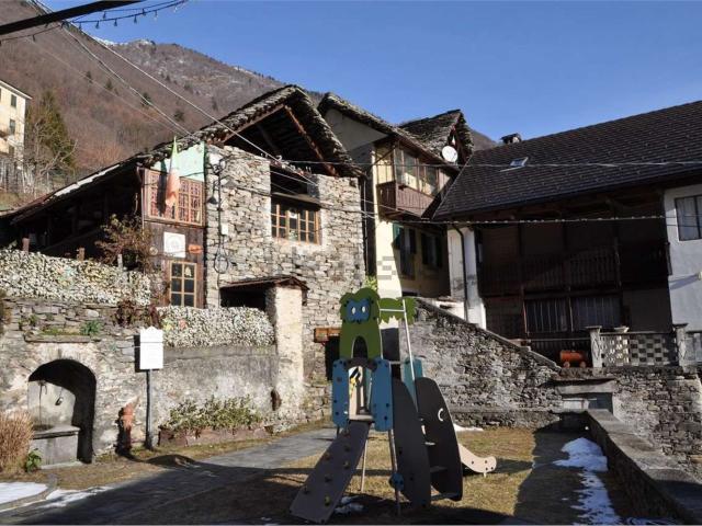Villetta indipendente in vendita di 211 m² in Località Vigino, 36