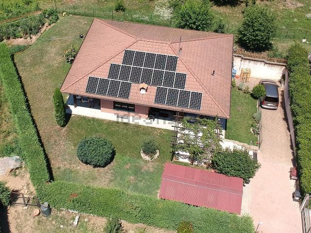 Villetta indipendente in vendita di 212 m² in Via Caravaggio, 44