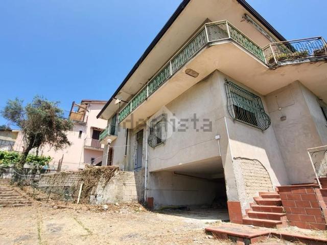 Villetta indipendente in vendita di 212 m² in Via Cerasuolo, 7