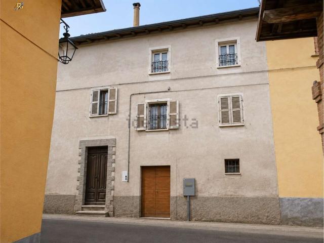 Villetta indipendente in vendita di 212 m² in Via Saracco, 19