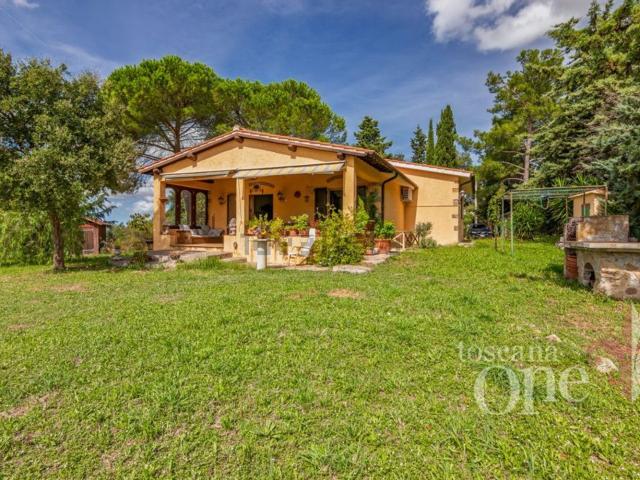 Villetta indipendente in vendita di 212 m² in Strada Provinciale Amiatina, 18