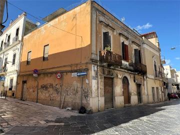 Villetta indipendente in vendita di 213 m² in Via Carmine, 80