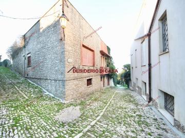 Villetta indipendente in vendita di 213 m² in Via dei Mestieri, 15