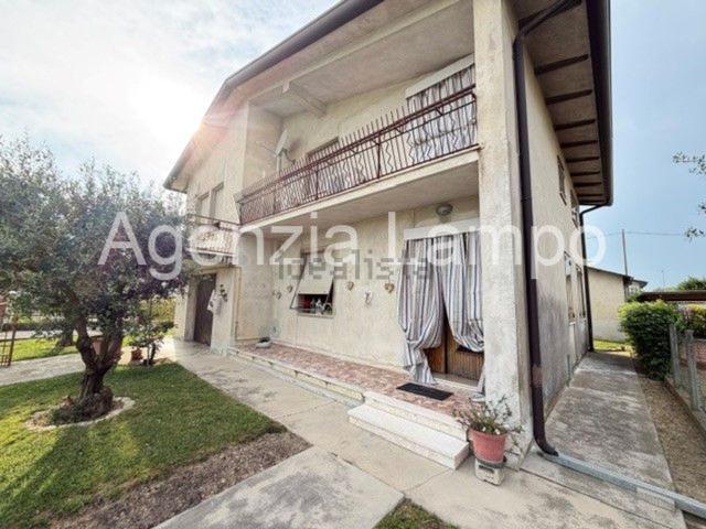 Villetta indipendente in vendita di 213 m² in Via Orazio Antinori, 12