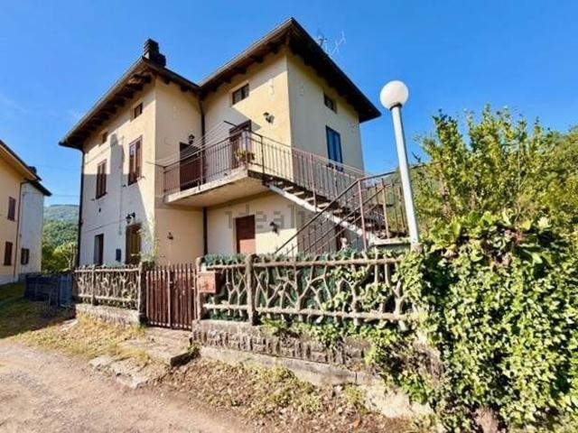 Villetta indipendente in vendita di 213 m² in Via Possione