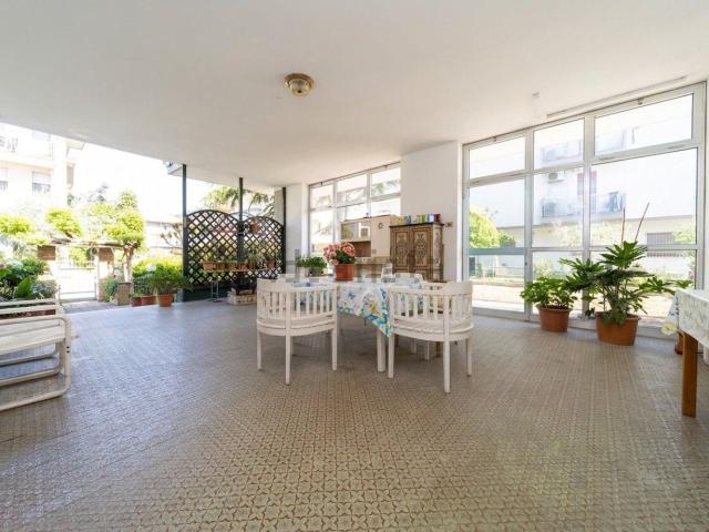 Villetta indipendente in vendita di 213 m² in Via Primo Ghinelli