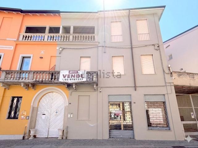 Villetta indipendente in vendita di 213 m² in Piazza San Martino, 43
