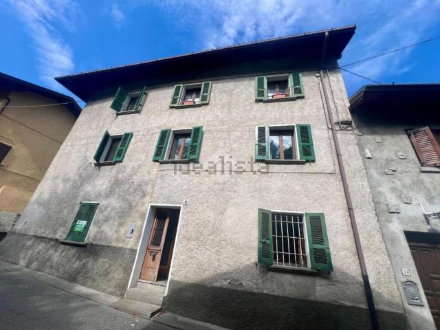 Villetta indipendente in vendita di 214 m² in Via Bortolo Vidilini