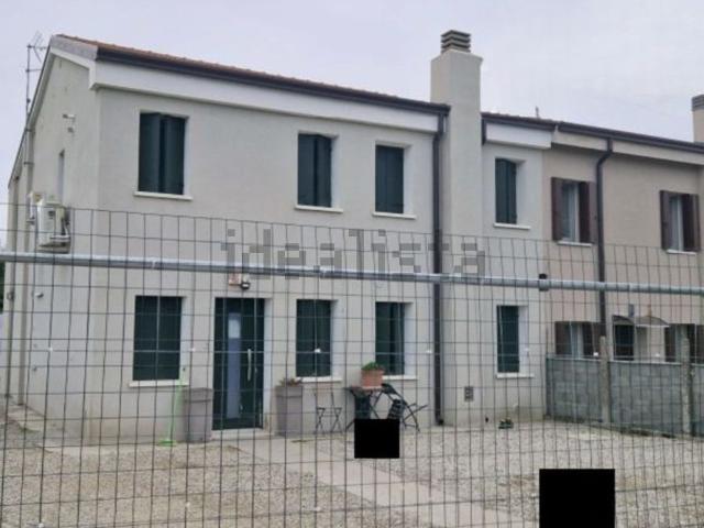 Villetta indipendente in vendita di 214 m² in Via Santa Maura, 5