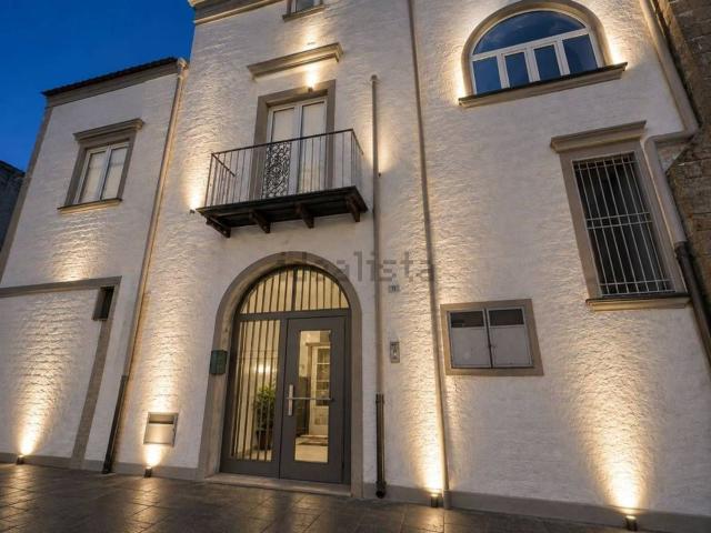Villetta indipendente in vendita di 214 m² in Vico Arco