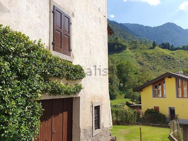 Villetta indipendente in vendita di 214 m² in Frazione Por