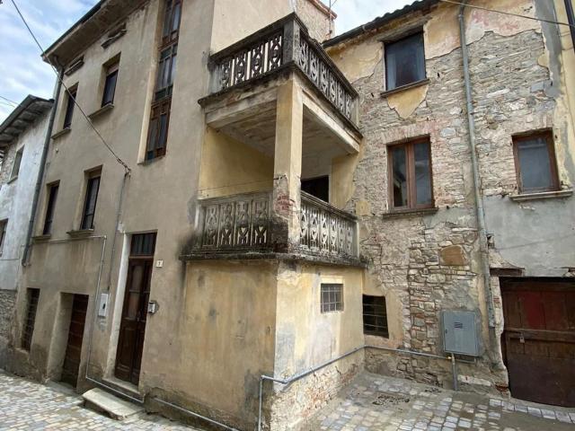 Villetta indipendente in vendita di 215 m² in Viale Rimembranze