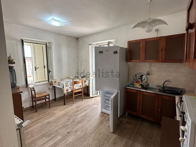Villetta indipendente in vendita di 215 m² in Via B. Chimirri, 12
