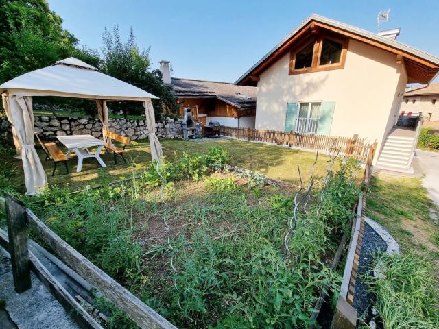 Villetta indipendente in vendita di 215 m² in Via dei Masi