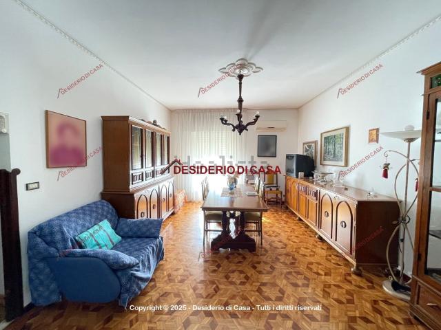 Villetta indipendente in vendita di 215 m² in Via del Macello, 75