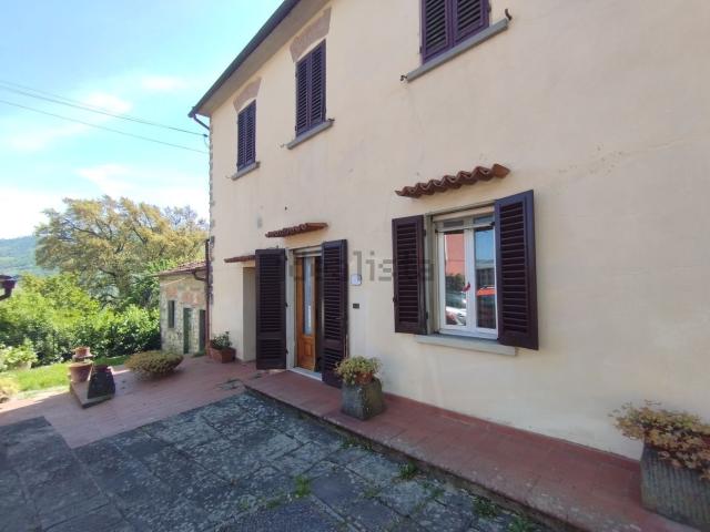 Villetta indipendente in vendita di 215 m² in Via delle Poggiole