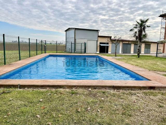 Villetta indipendente in vendita di 215 m² in Via Molino
