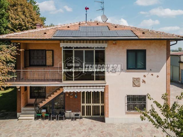 Villetta indipendente in vendita di 215 m² in Via Fantuzza