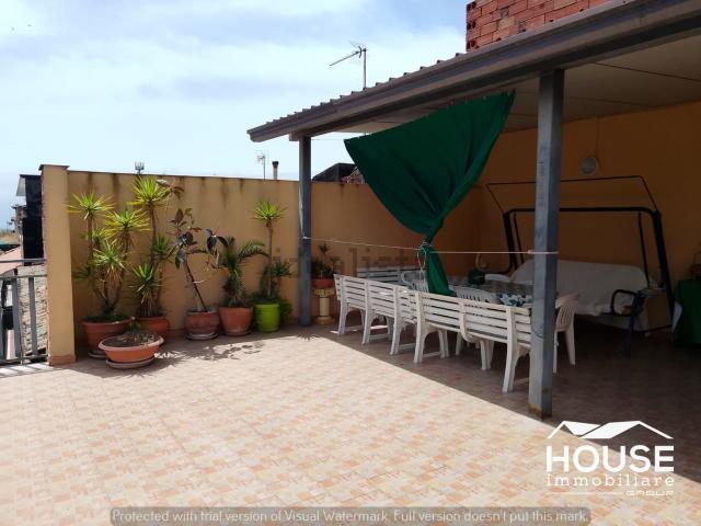 Villetta indipendente in vendita di 215 m² in Via Pola