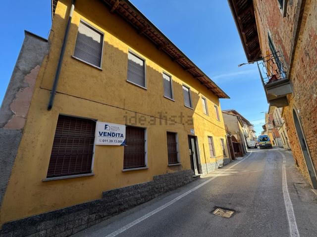Villetta indipendente in vendita di 215 m² in Via Roma, 7
