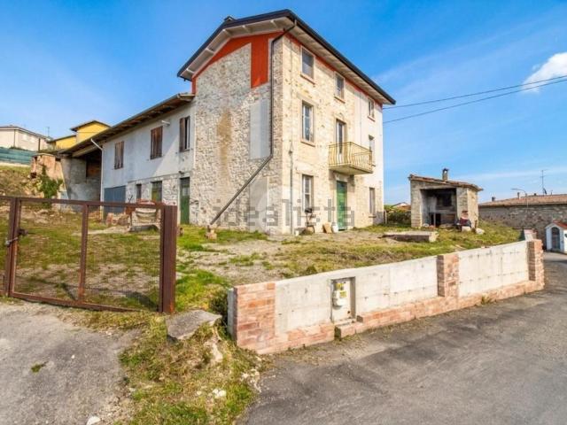 Villetta indipendente in vendita di 215 m² in Strada Case Barbieri, 4