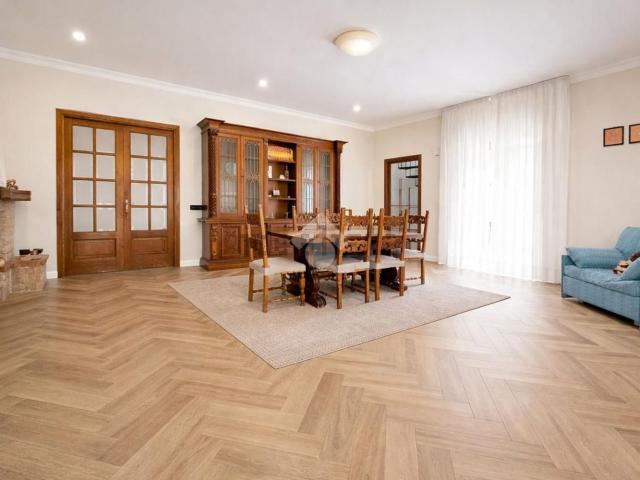 Villetta indipendente in vendita di 215 m² in Strada delle Pretare