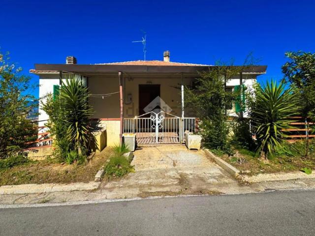 Villetta indipendente in vendita di 216 m² in Via Coppelli, 62