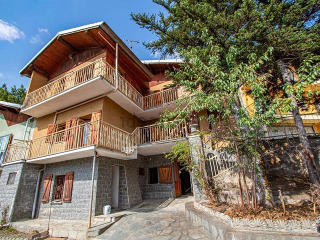 Villetta indipendente in vendita di 216 m² in Via Castel Merlino