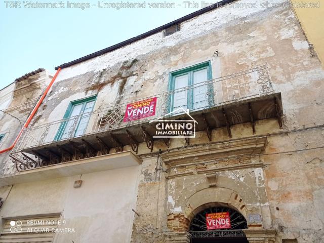 Villetta indipendente in vendita di 216 m² in Via Garibaldi, 215