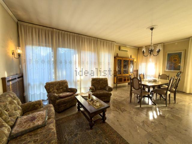 Villetta indipendente in vendita di 216 m² in Via Giacomo Chilesotti