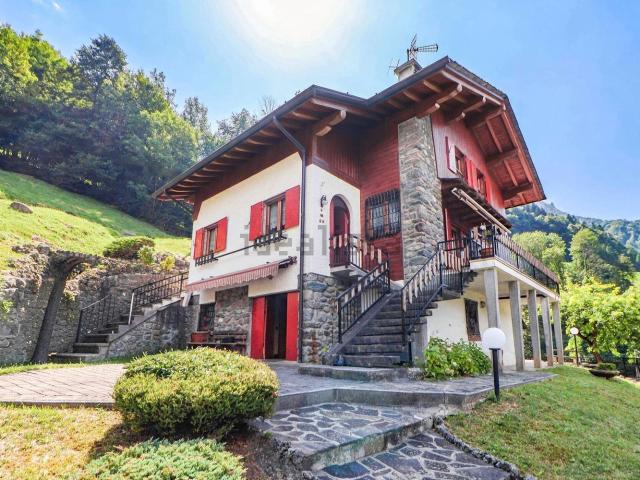 Villetta indipendente in vendita di 216 m² in Via San Bartolomeo, 6