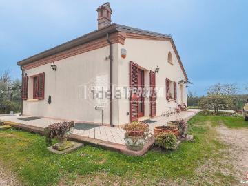 Villetta indipendente in vendita di 216 m² in Via Santa Aquilina