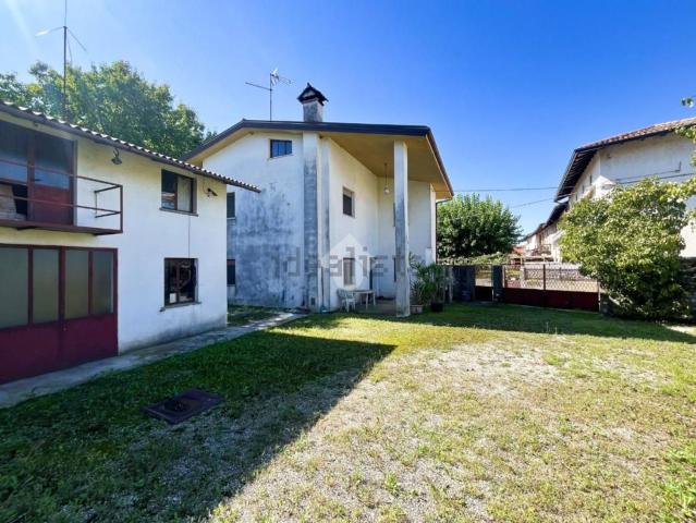 Villetta indipendente in vendita di 216 m² in Via Piave, 17