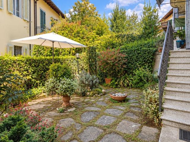 Villetta indipendente in vendita di 216 m² in Viale Machiavelli