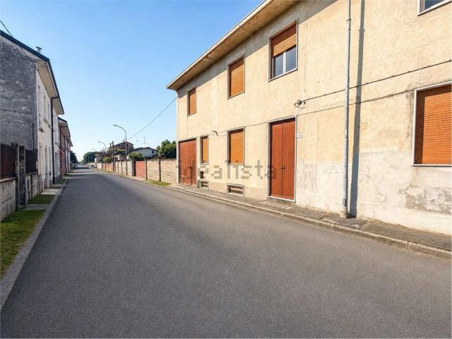 Villetta indipendente in vendita di 217 m² in Via San Francesco, 26