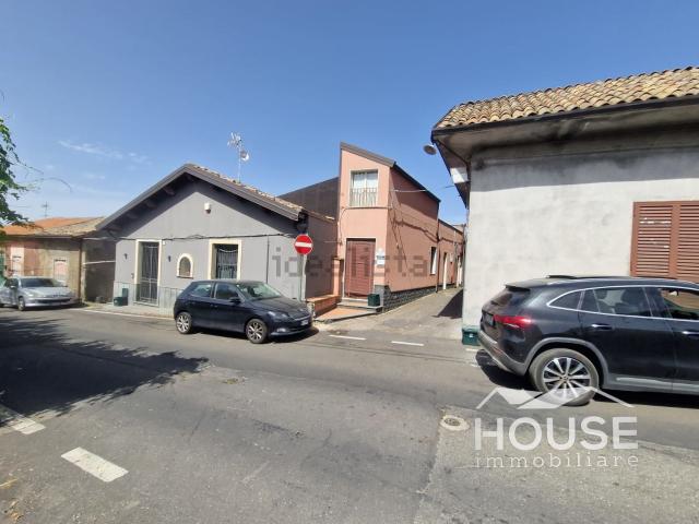 Villetta indipendente in vendita di 217 m² in Via Rocca