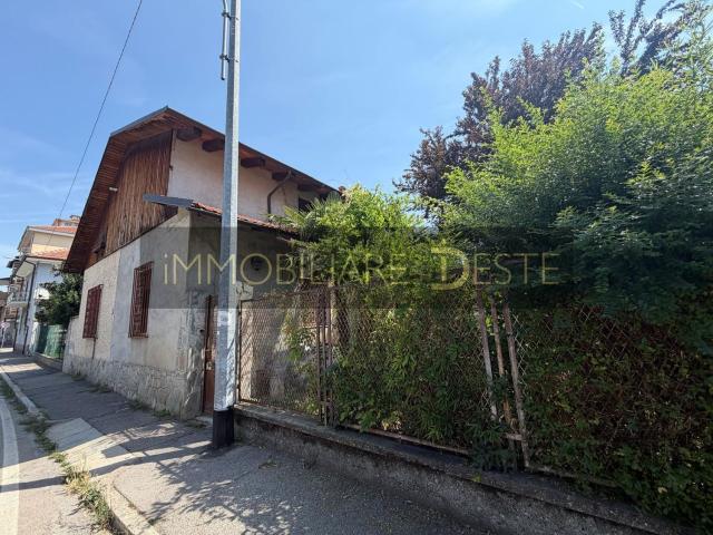 Villetta indipendente in vendita di 217 m² in Via Roma, 50