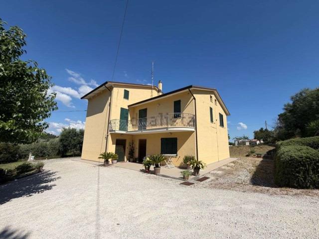 Villetta indipendente in vendita di 218 m²