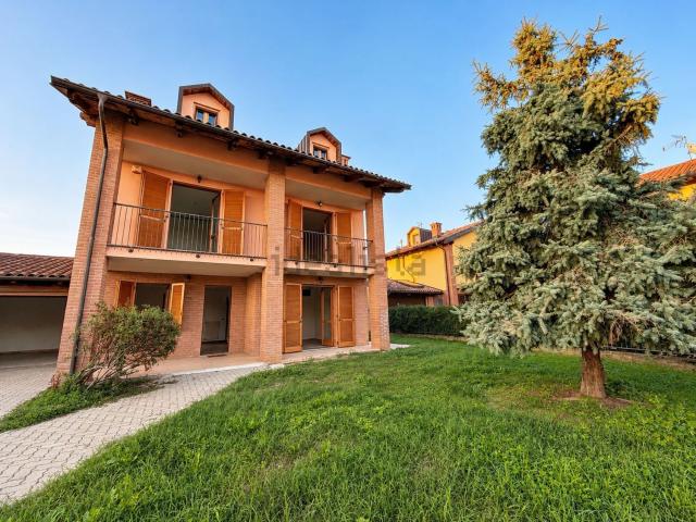 Villetta indipendente in vendita di 218 m² in Via Don Zappino, 57